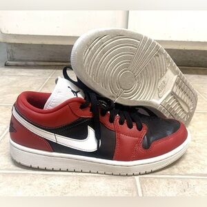 Nike Air Jordan 1 Low Chicago Flip Black Red Trainers Womens sz 10.5 Preowned